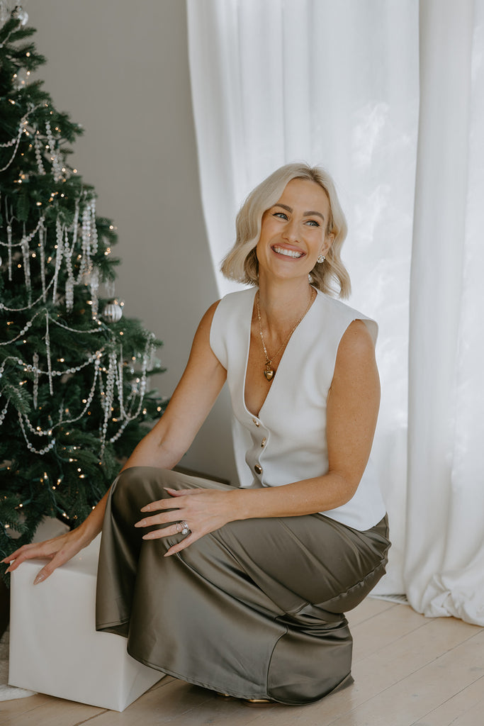 Sleeveless Knit Vest with Gold Buttons - White