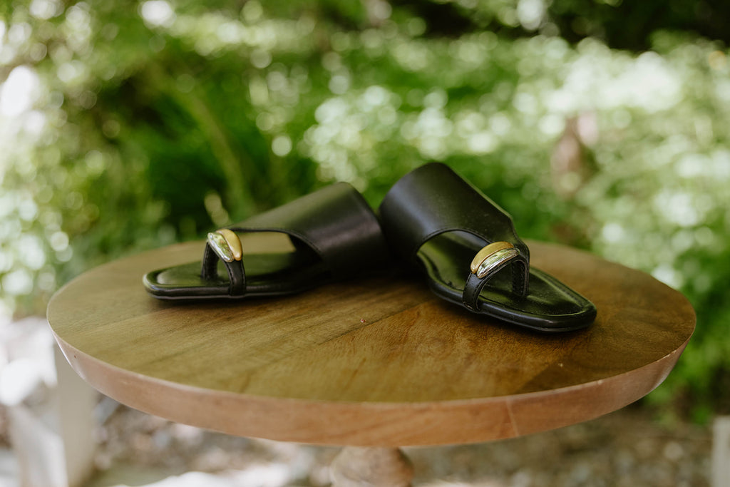 Euro Sandal With Toe Detail - Black