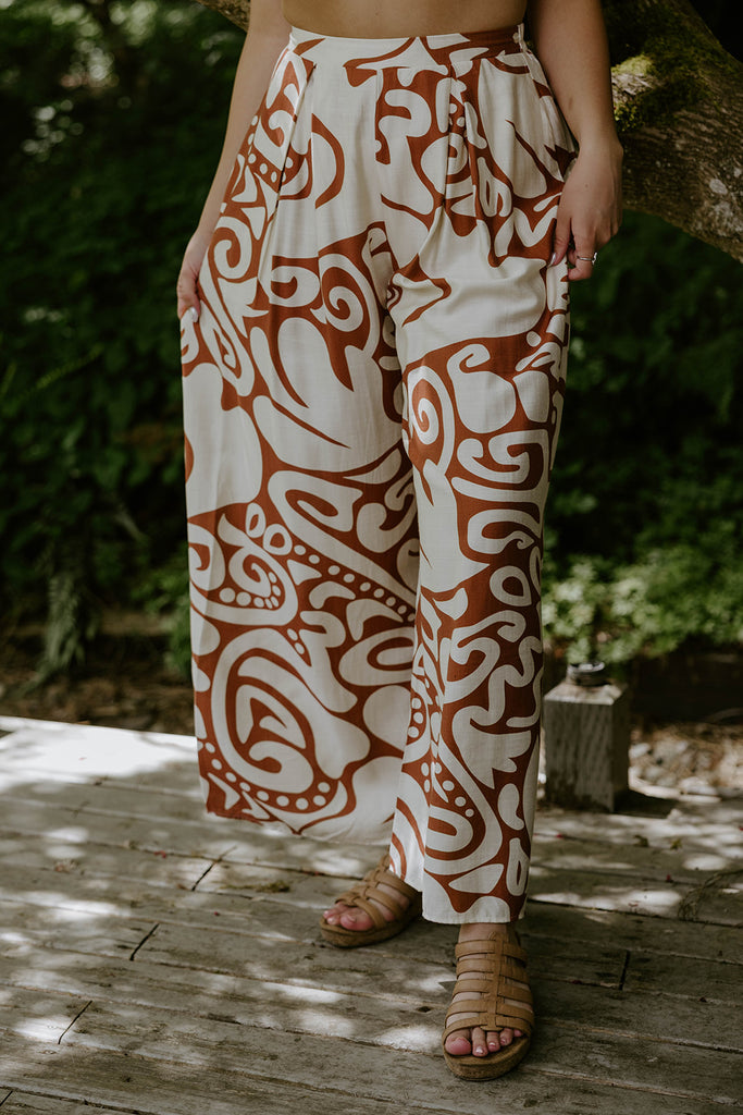 Abstract Print Top & Flowy Pant Set - Brown