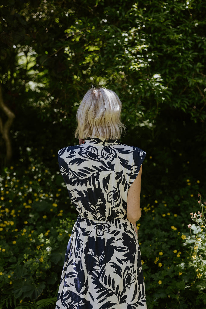 Button Down Belted Midi Dress - Cream/Navy