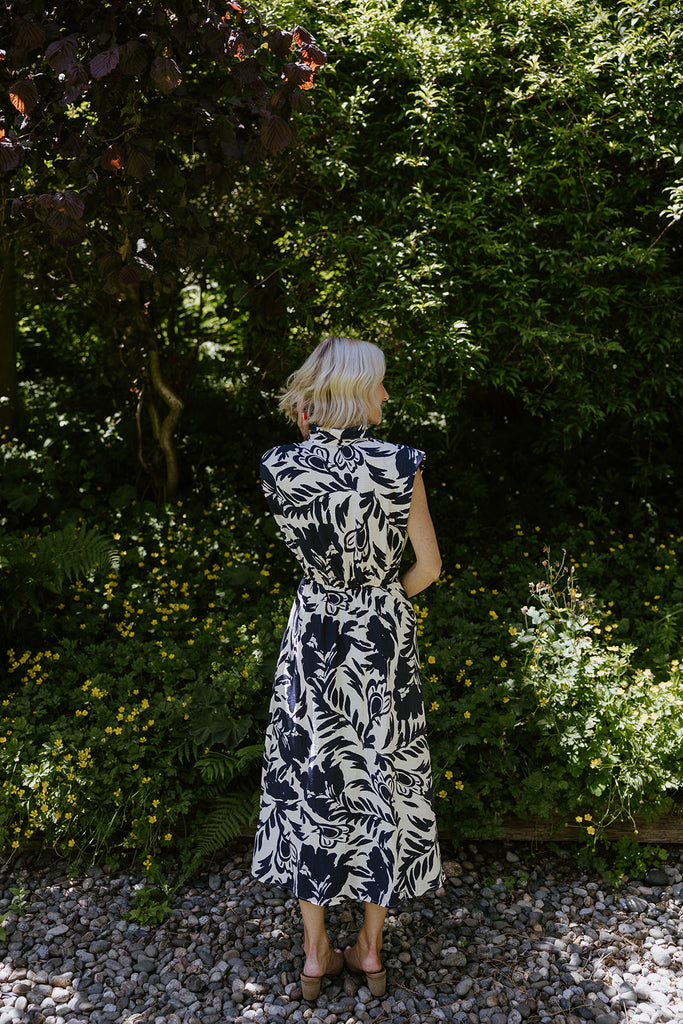 Button Down Belted Midi Dress - Cream/Navy