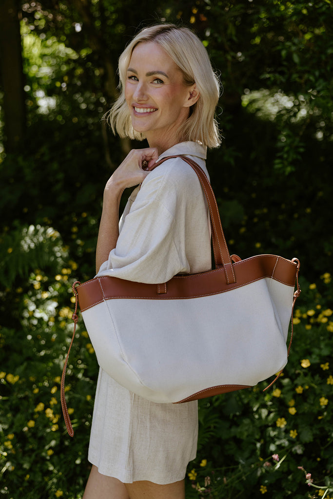 The Canvas Tote - Tan