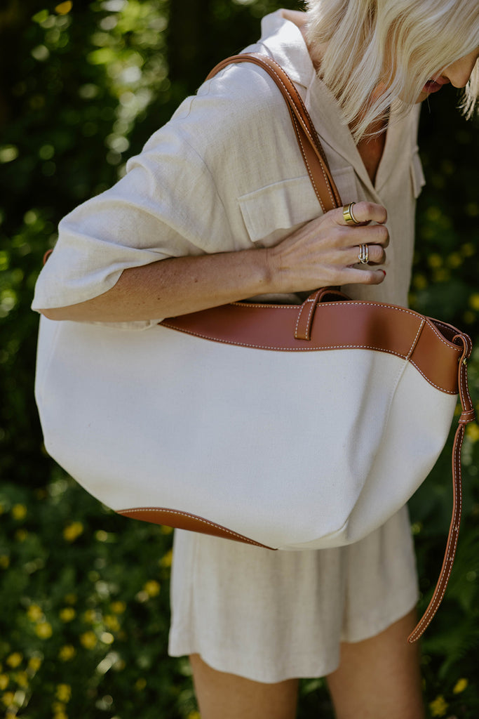 The Canvas Tote - Tan