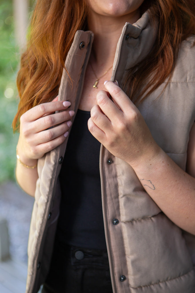 The Payton Vest - Mocha