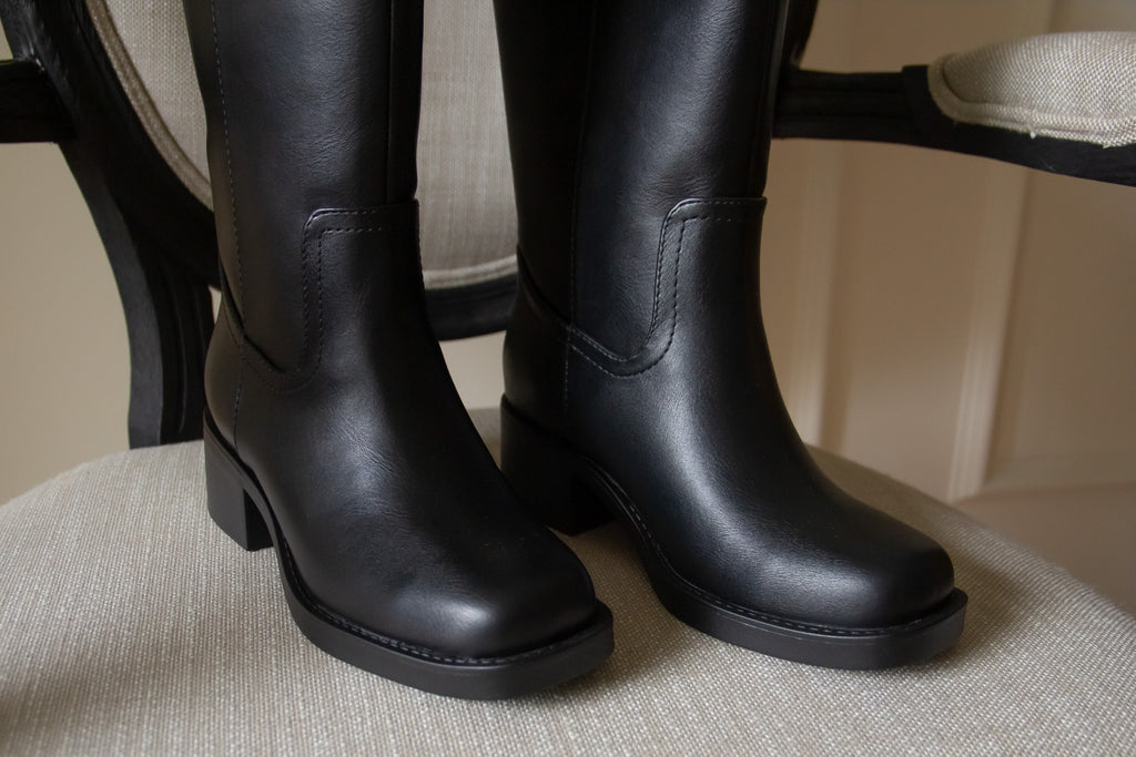 Square Toe Classic Boot - Black