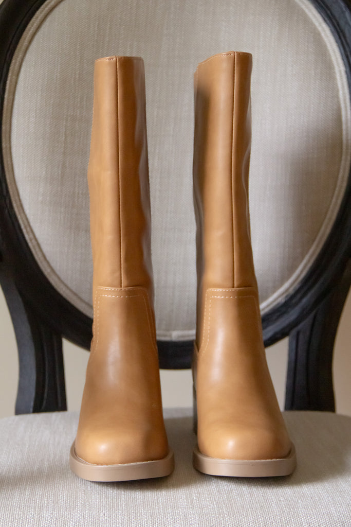 Square Toe Classic Boot - Cognac