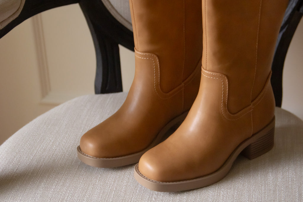Square Toe Classic Boot - Cognac