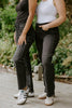 Clean Mid Rise Straight - Washed Black