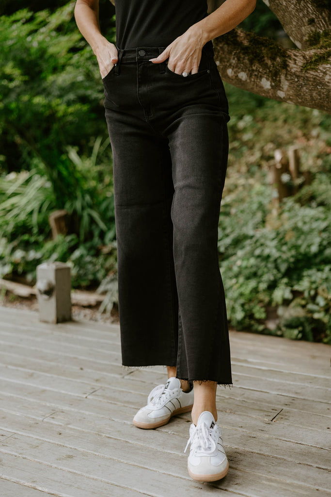 Scissor Cut Wide Leg - Washed Black