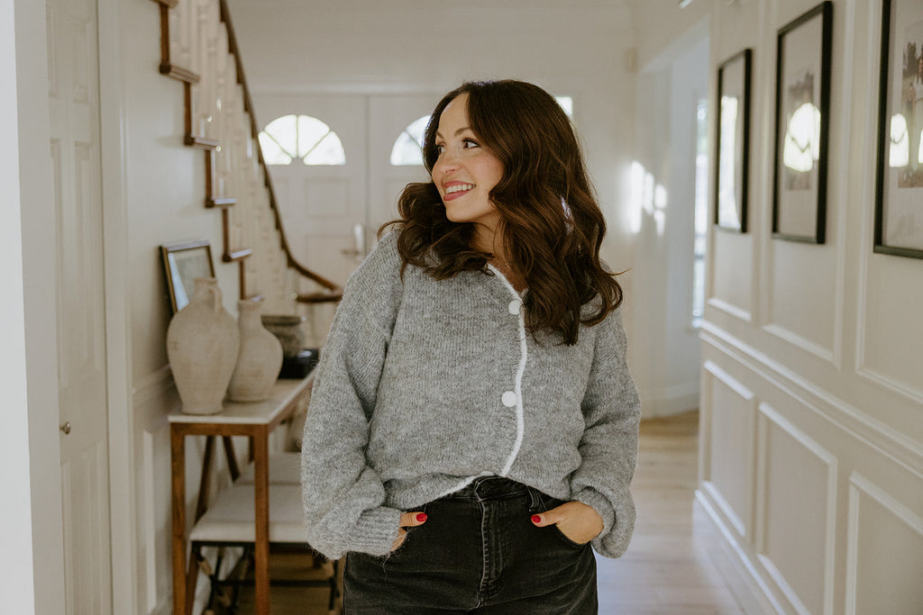 Scalloped Sweater With White Trim - Grey