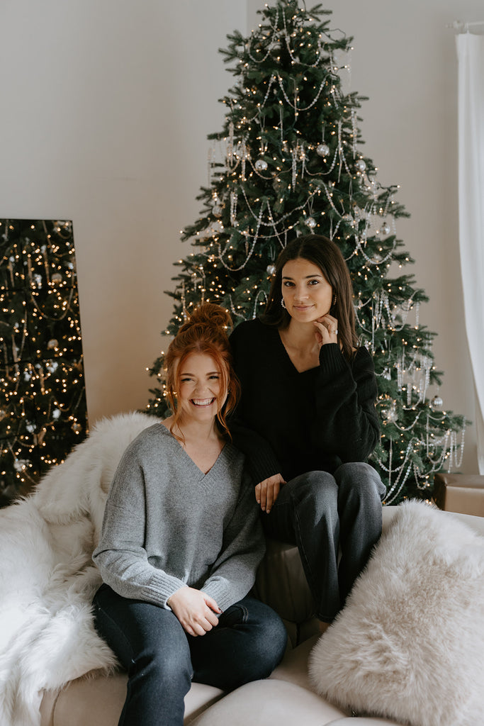 V-Neck Pullover – Grey