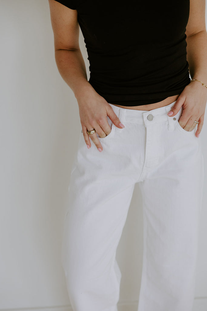 Relaxed Straight - White