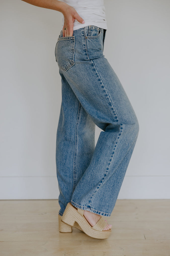 Relaxed Straight Jean - Medium