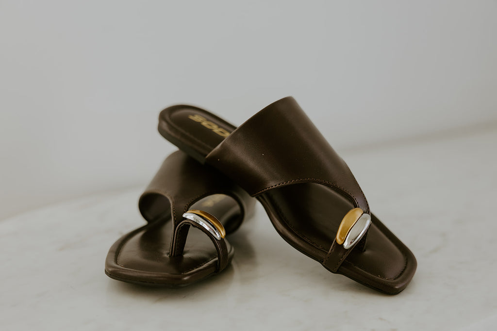 Euro Sandal With Toe Detail - Brown