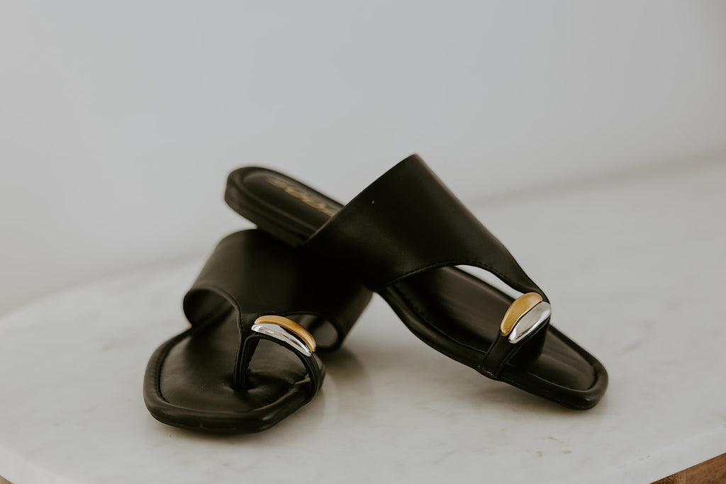 Euro Sandal With Toe Detail - Black