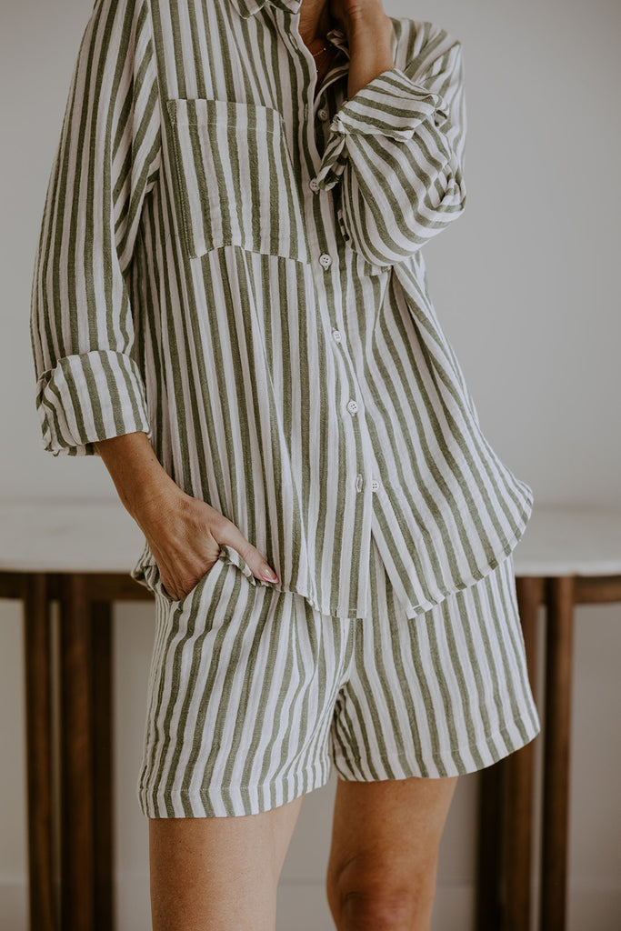 Classic Cut Striped Short - Chive