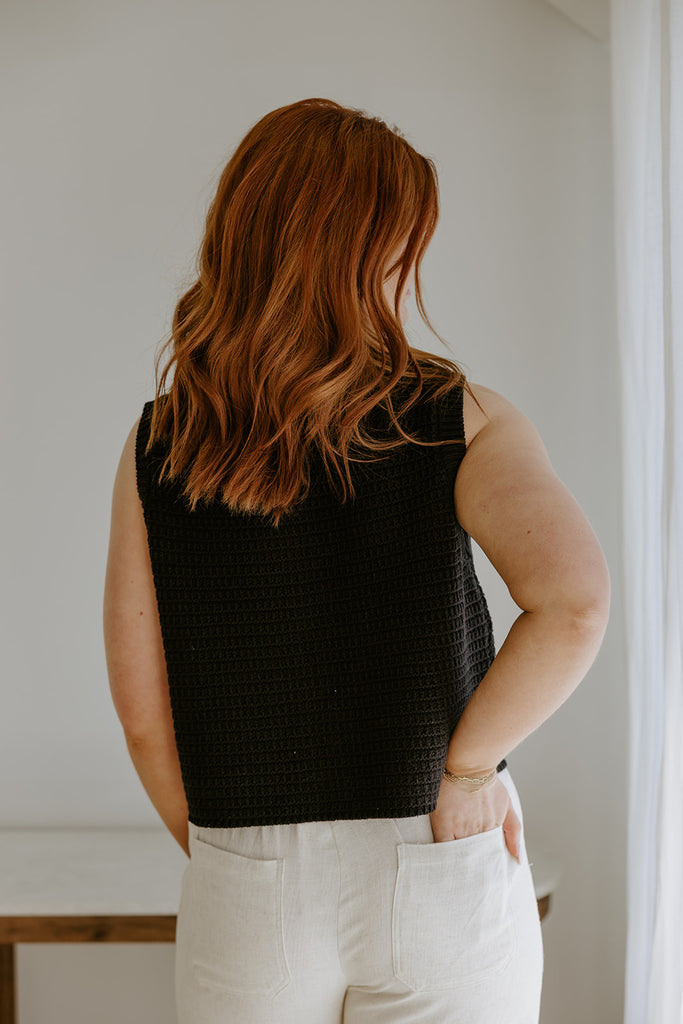 Sleeveless Knit Vest - Black