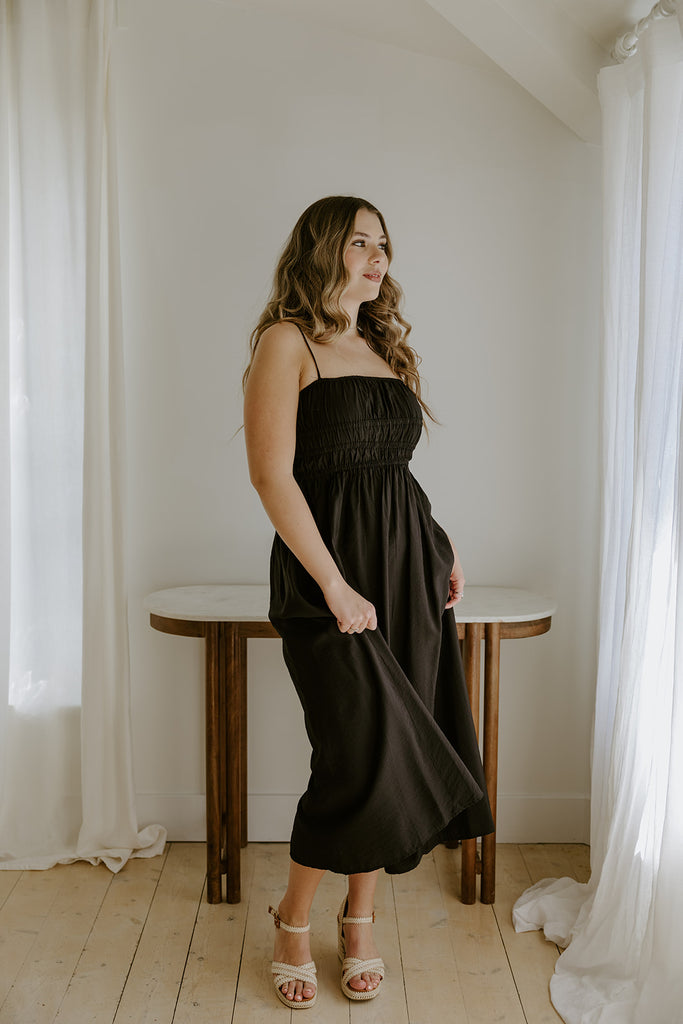 Lightweight Ruched Top Midi Dress - Black
