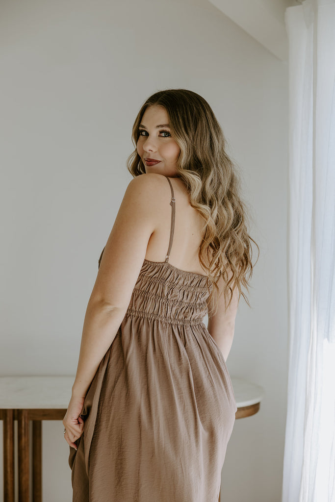 Lightweight Ruched Top Midi Dress - Mocha