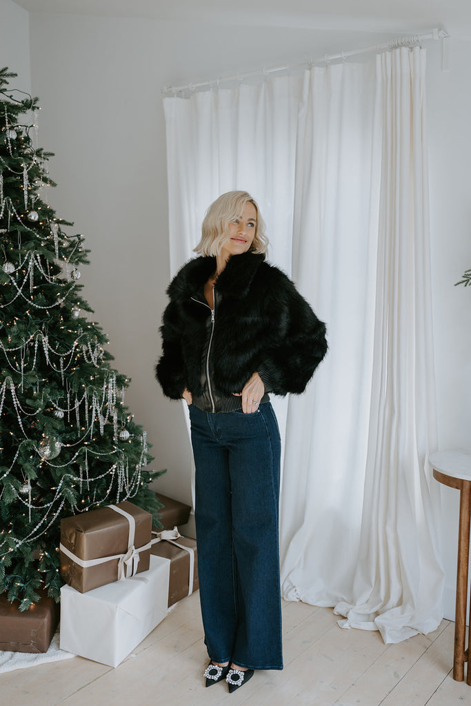 Cozy Luxe Faux Fur Jacket - Black