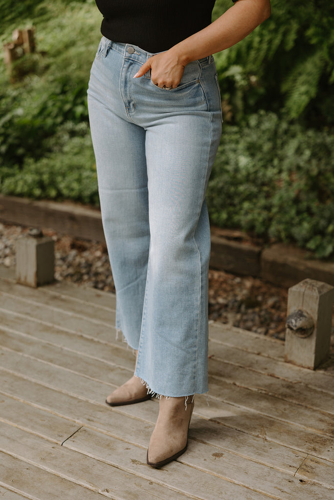 Scissor Cut Wide Leg - Light Denim