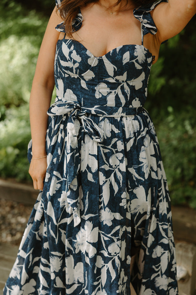 Flutter Sleeve Navy Peony Mini