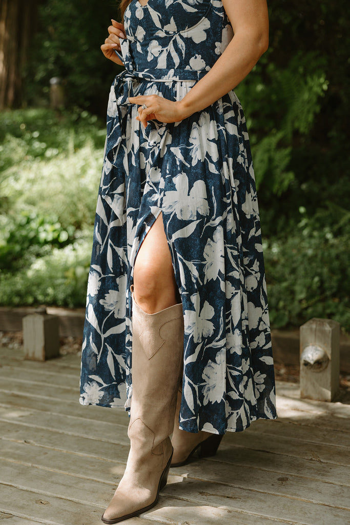 Flutter Sleeve Navy Peony Mini