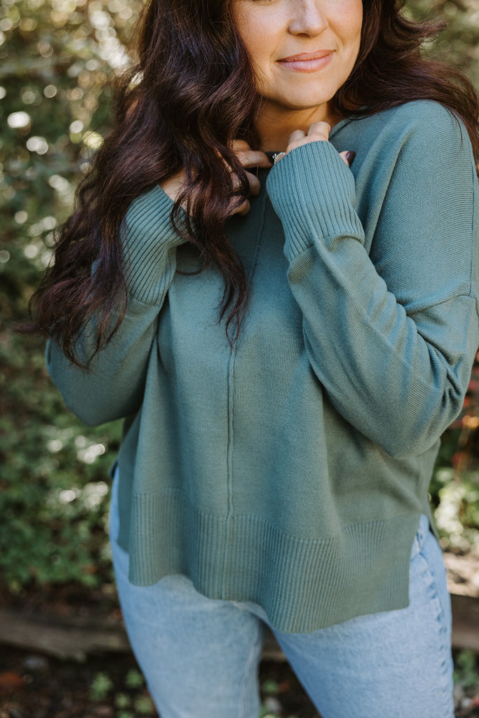 Exposed Seam Lightweight Sweater - Green