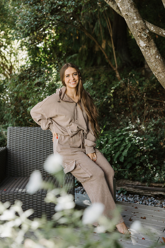 Washed Sweatshirt & Cargo Set - Mocha