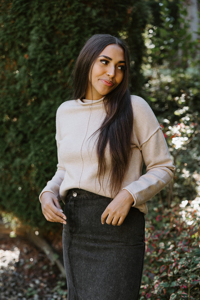 Exposed Sweater With Rolled Hem - Oat