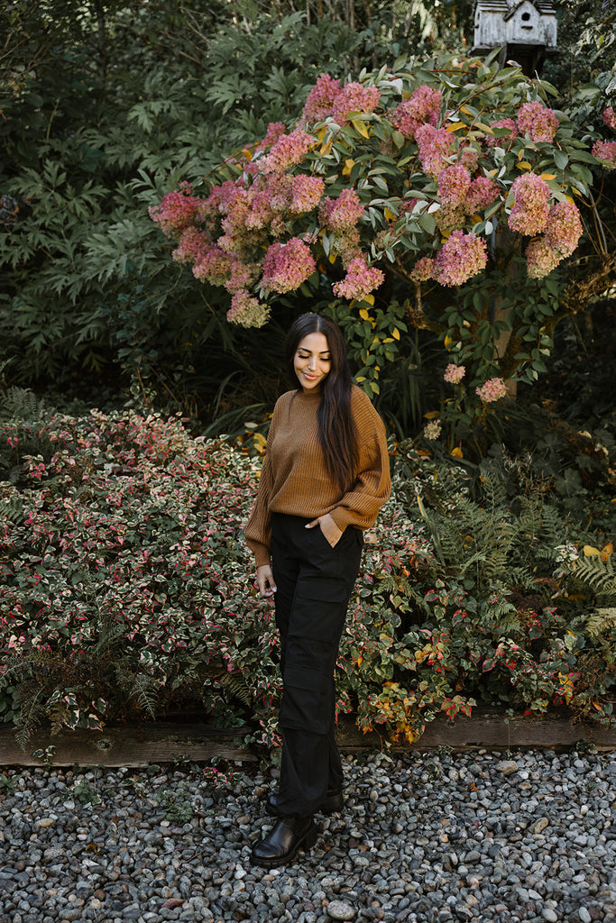 Knit Sweater - Classic Style - Cognac