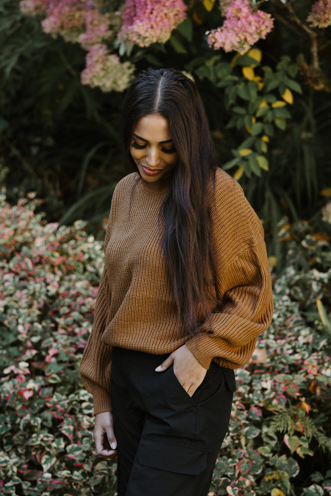 Knit Sweater - Classic Style - Cognac
