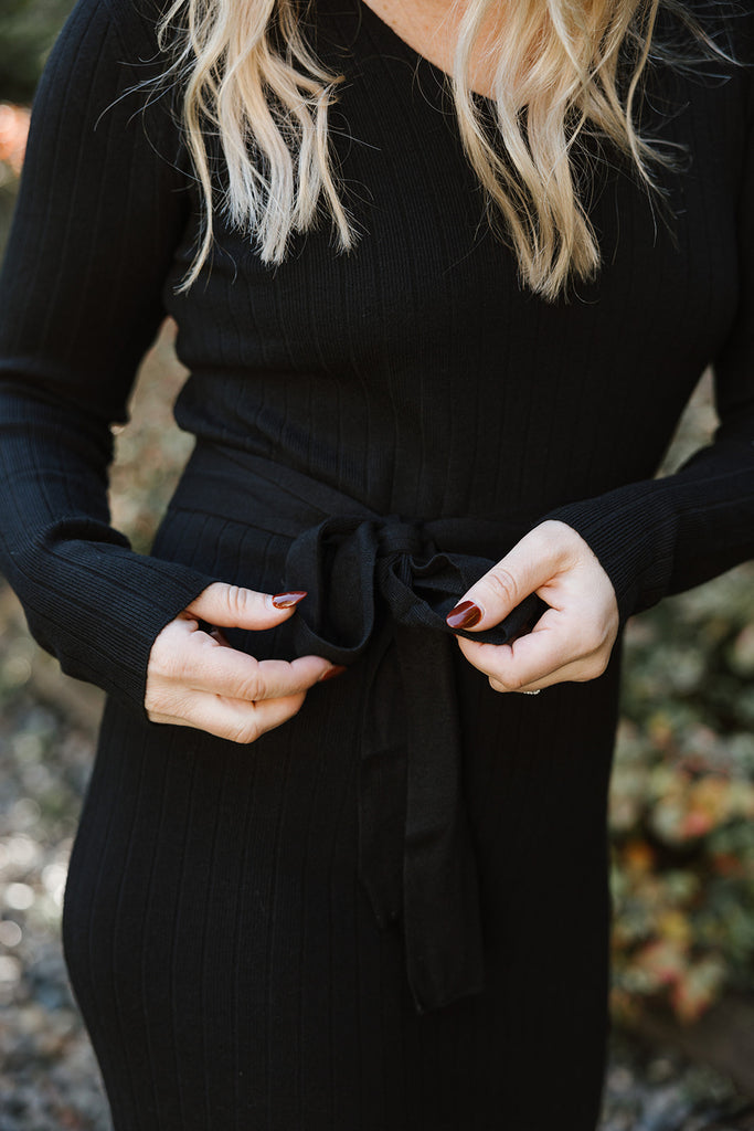 Knit Dress with Belt - Black