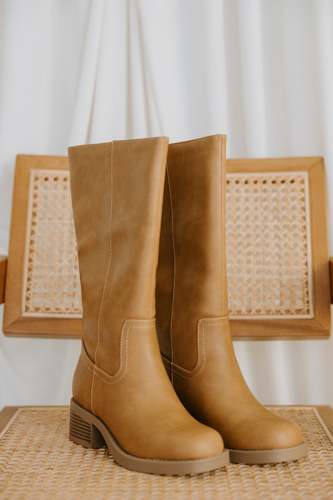 Square Toe Classic Boot - Cognac