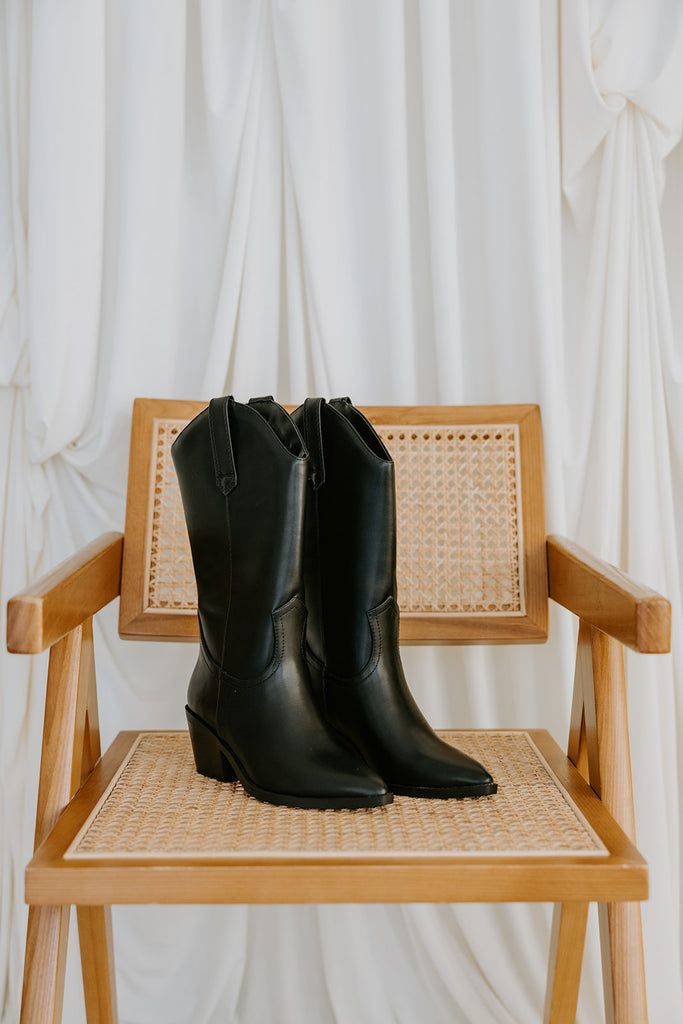 The New Cowgirl Boot - Black