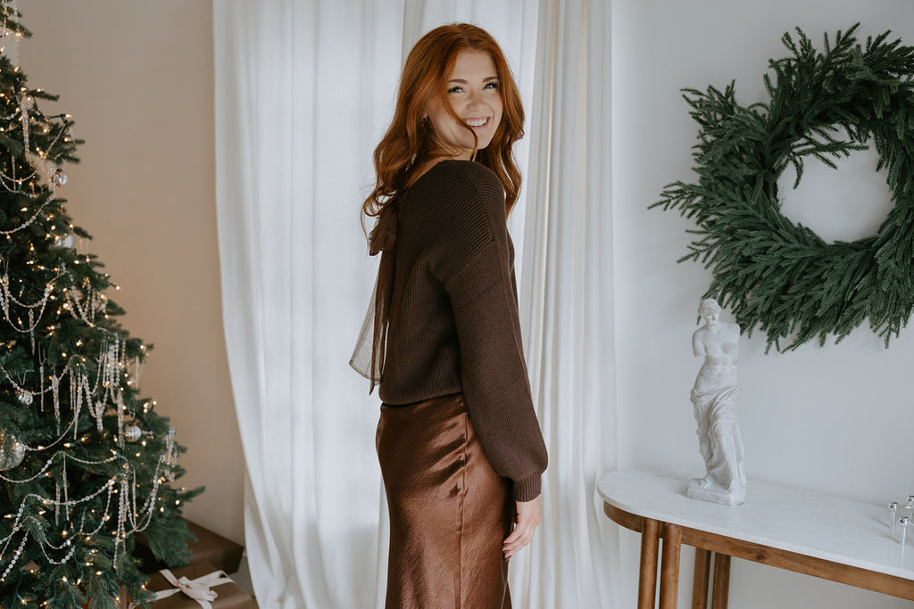 Back Bow V-Neck Sweater - Brown