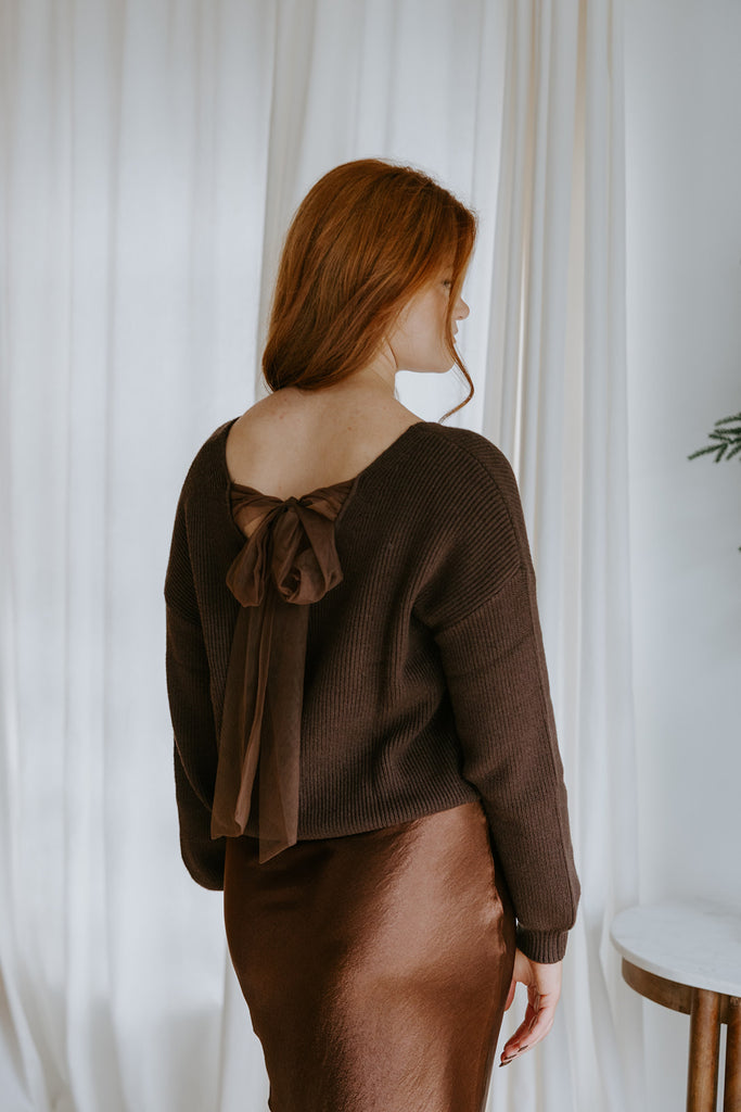 Back Bow V-Neck Sweater - Brown