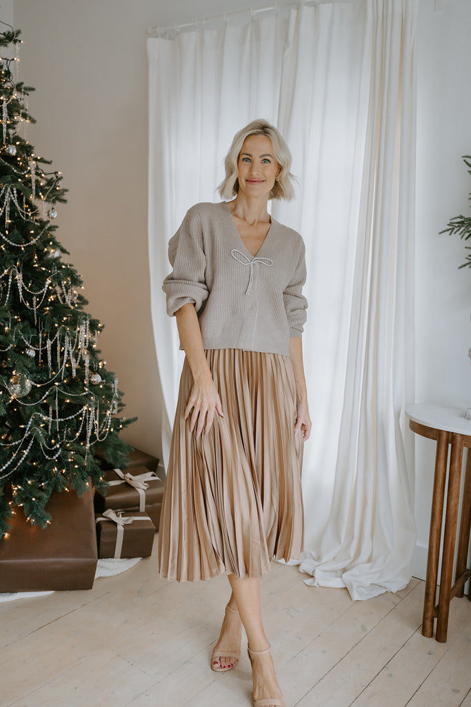 The Holiday Cardigan - Mocha