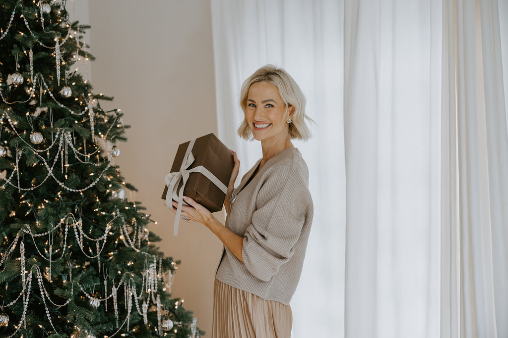 The Holiday Cardigan - Mocha