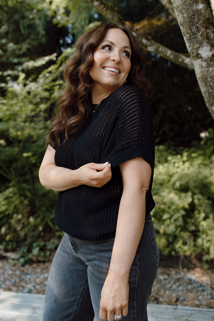 Crochet Knit Short Sleeve Sweater - Black
