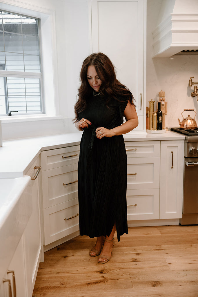 Pleated Midi Dress with Waist Tie - Blac