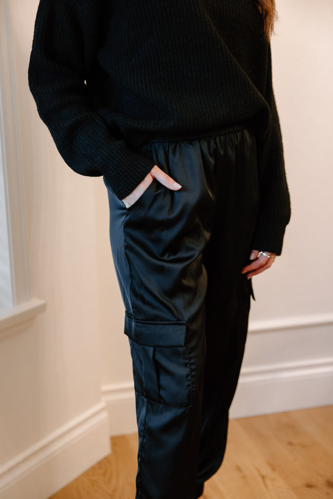 Ribbed Mock Neck Sweater - Black