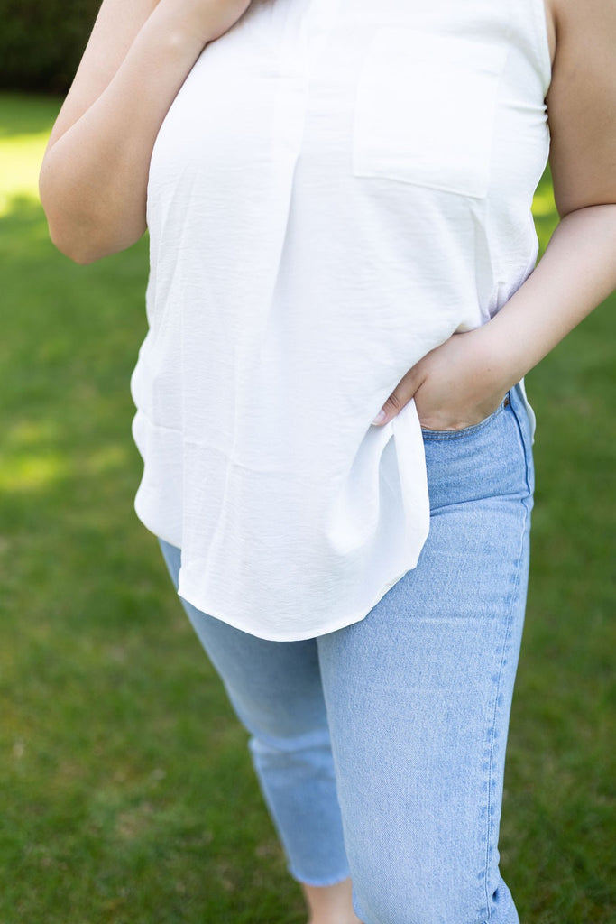 Sleeveless Collared Shirt - White