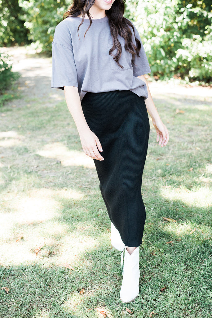 Knit Midi Skirt with Slit - Black